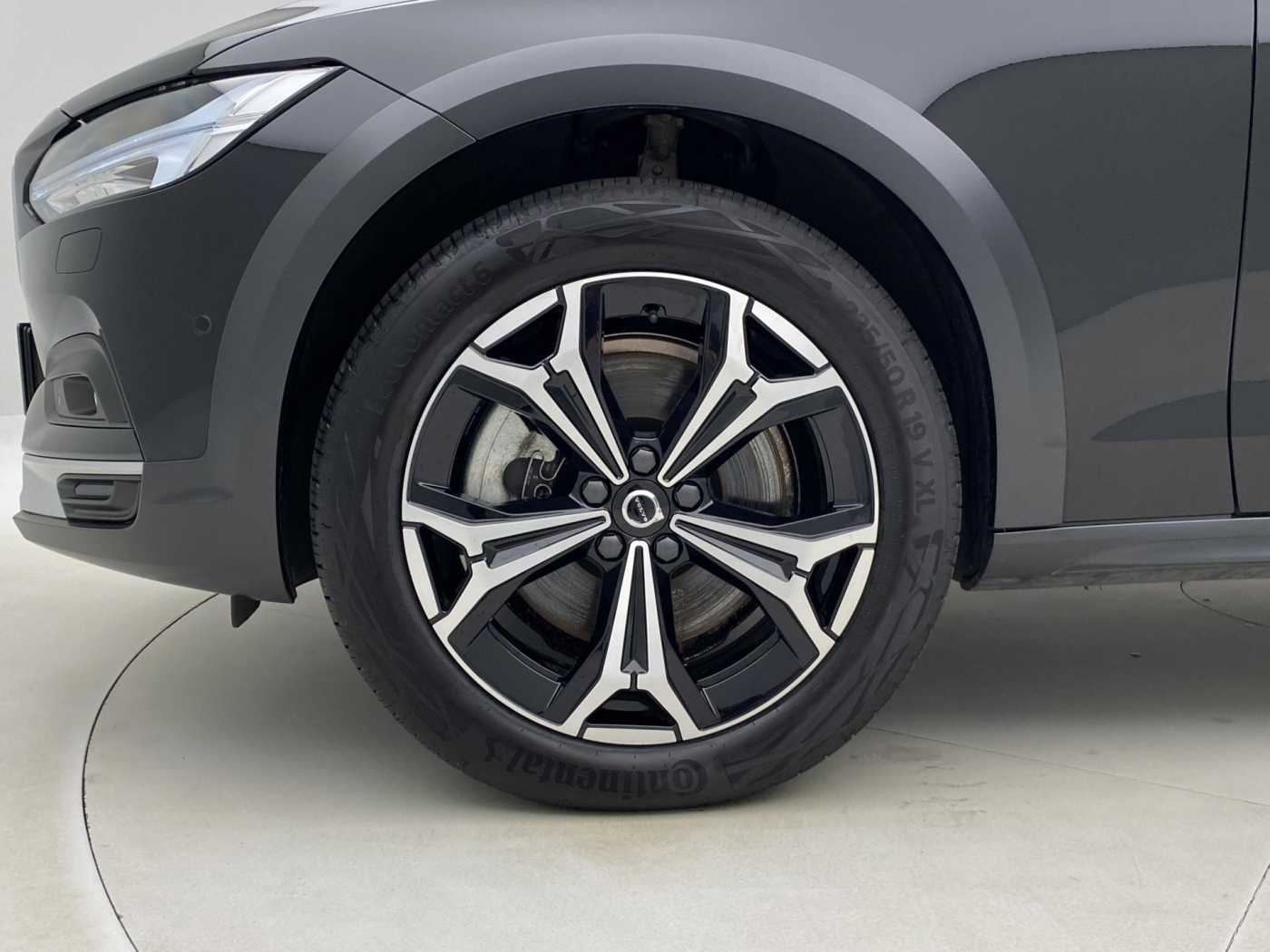 Volvo V90 Cross Country