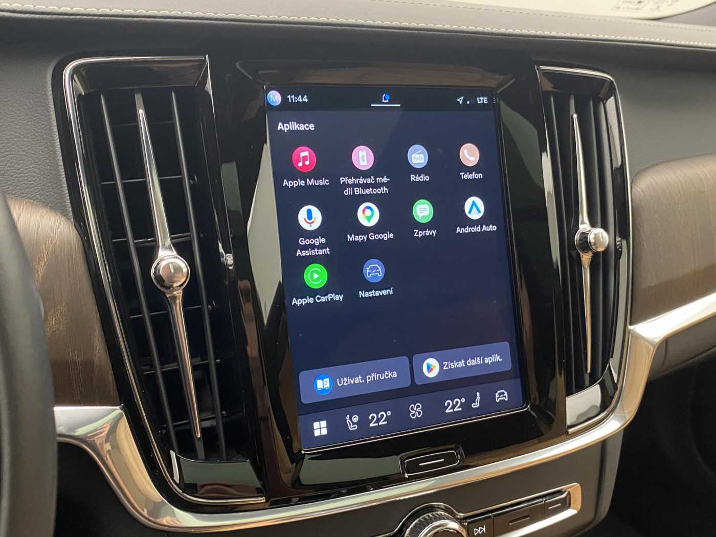 Volvo V90