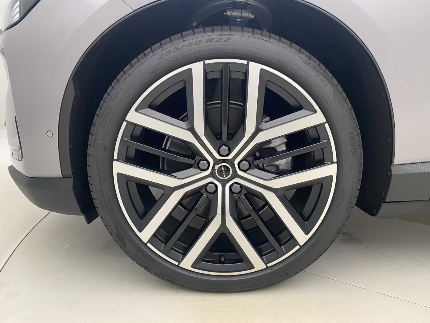 Volvo EX60
