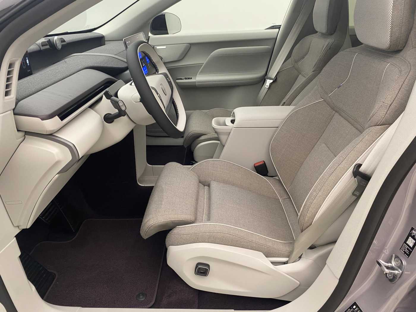 Volvo EX60