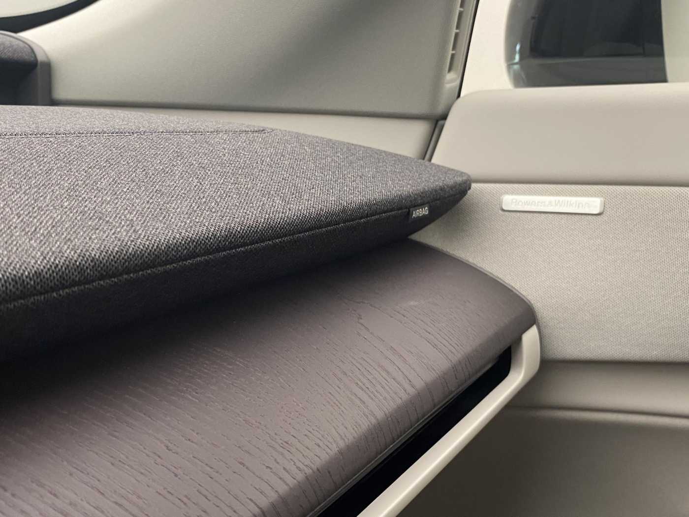 Volvo EX60