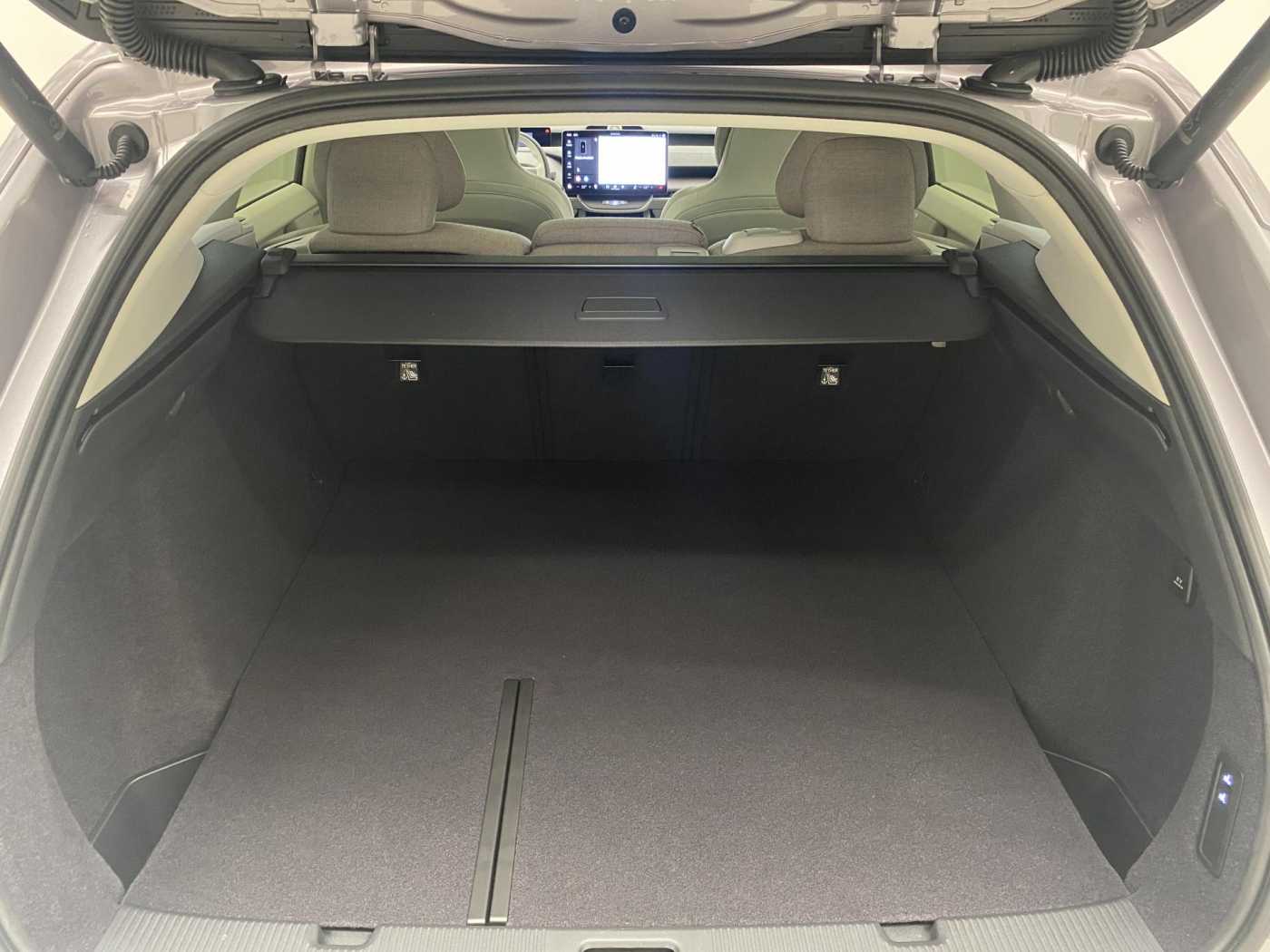 Volvo EX60