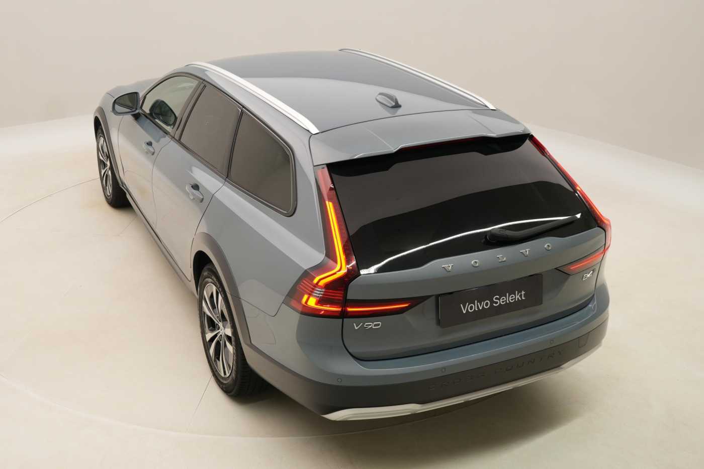 Volvo V90 Cross Country