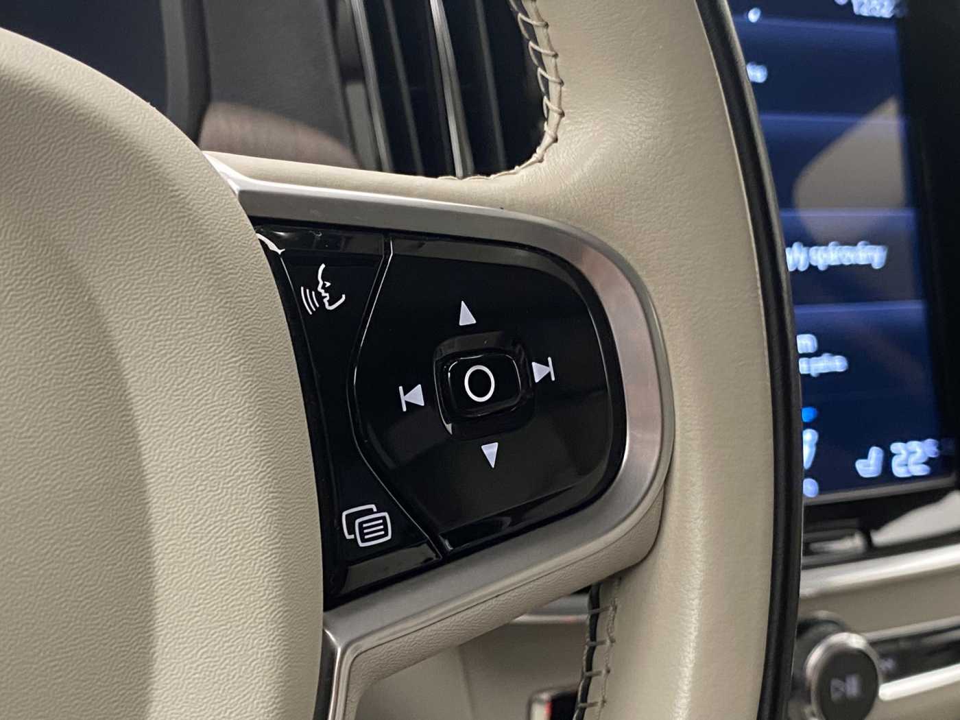 Volvo V90 Cross Country