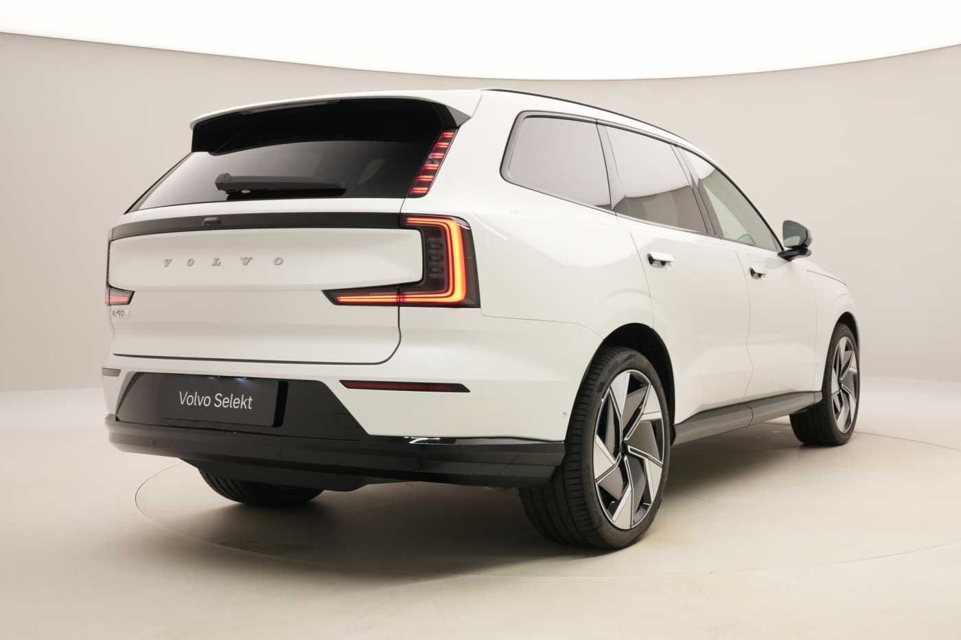 Volvo EX90