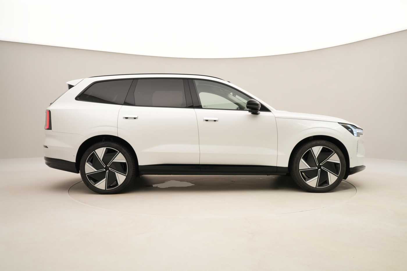 Volvo EX90