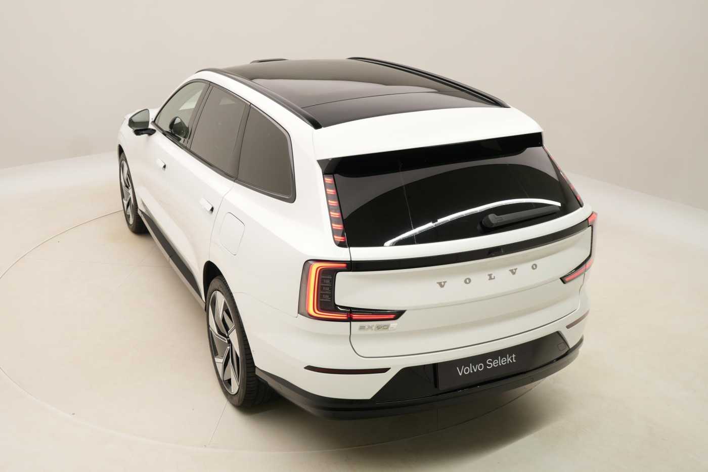 Volvo EX90
