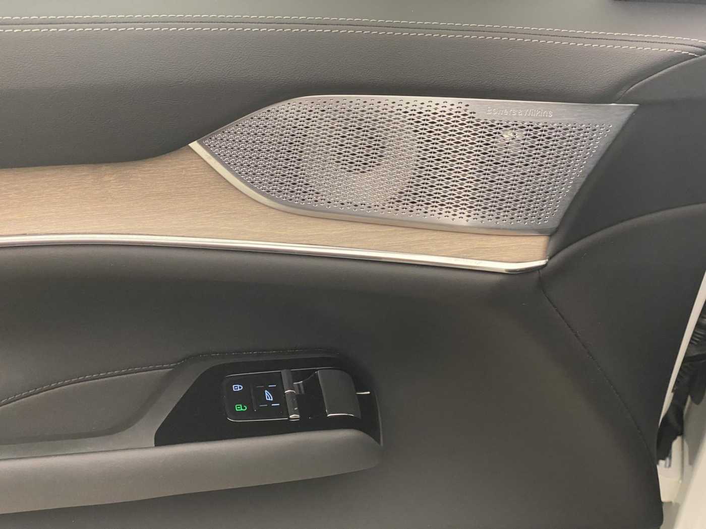 Volvo EX90