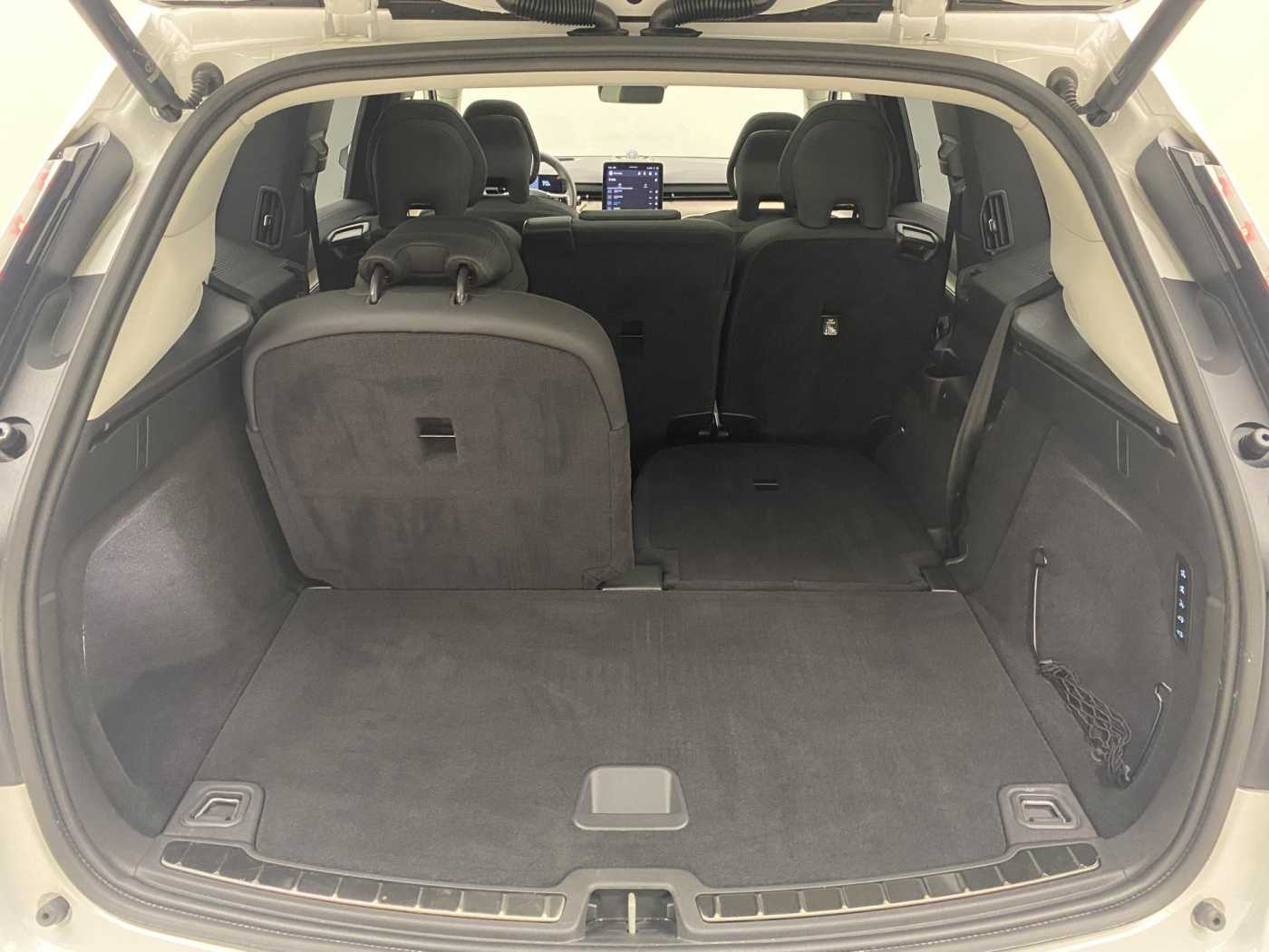 Volvo EX90