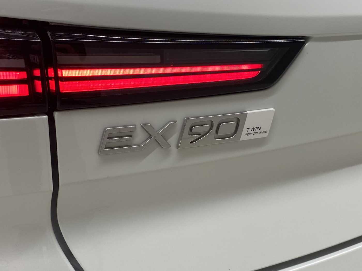 Volvo EX90