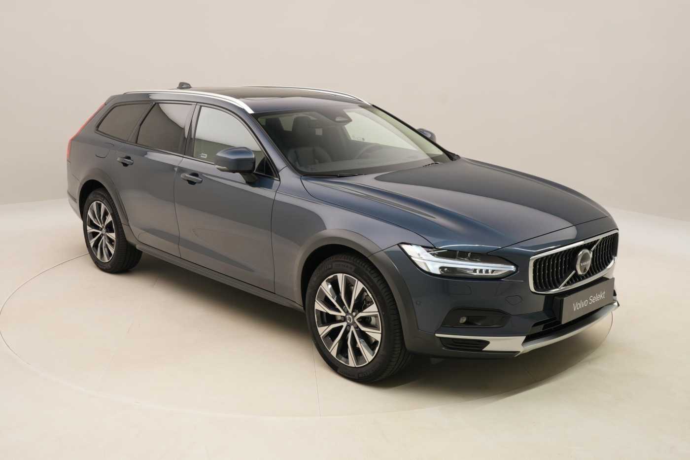 Volvo V90 Cross Country