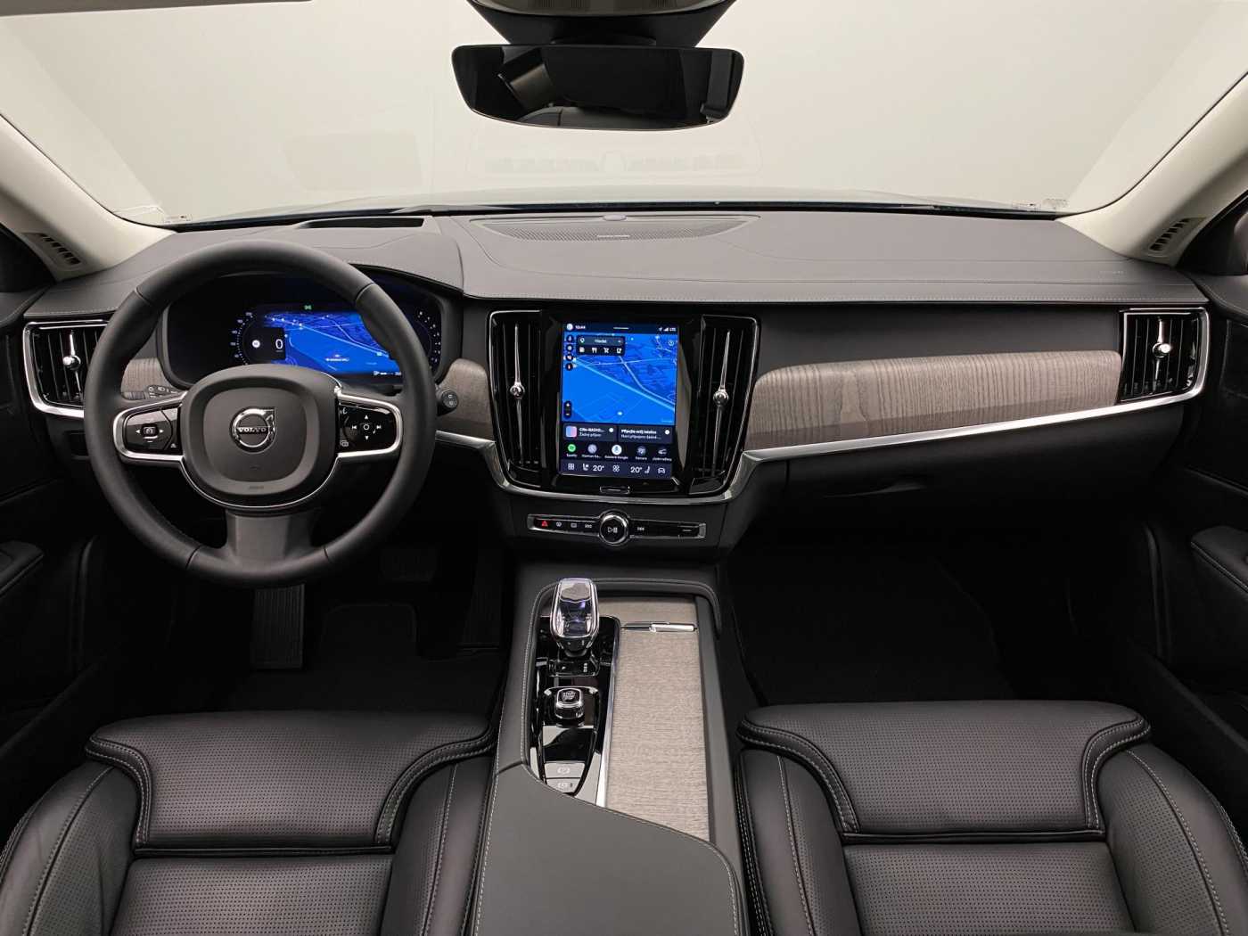 Volvo V90 Cross Country