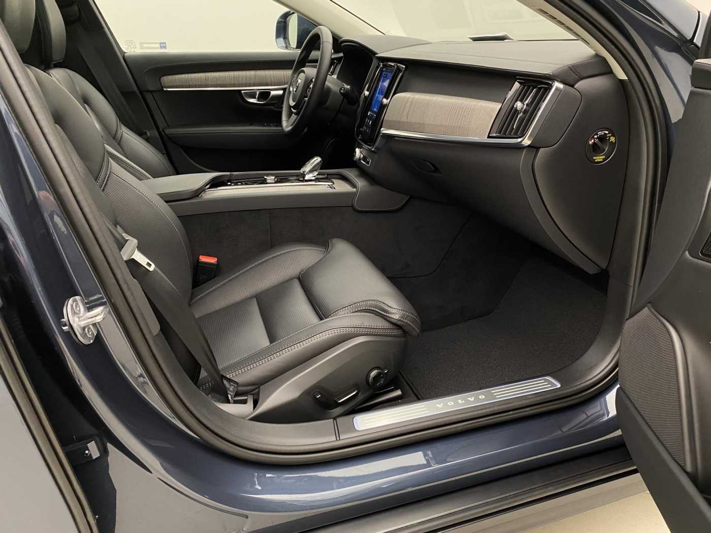 Volvo V90 Cross Country