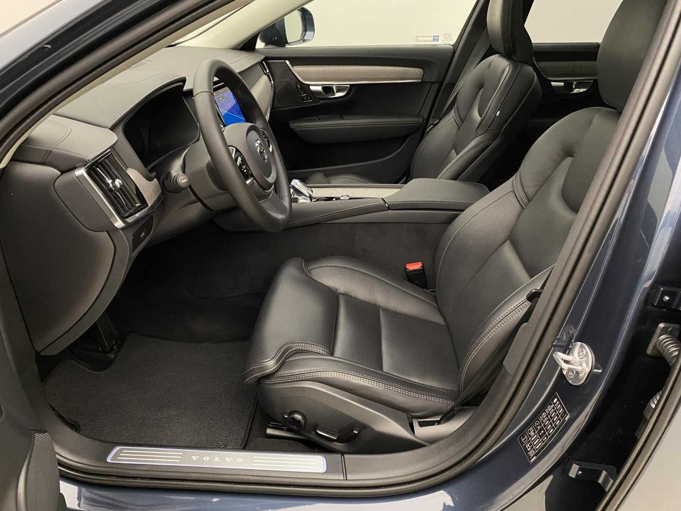 Volvo V90 Cross Country