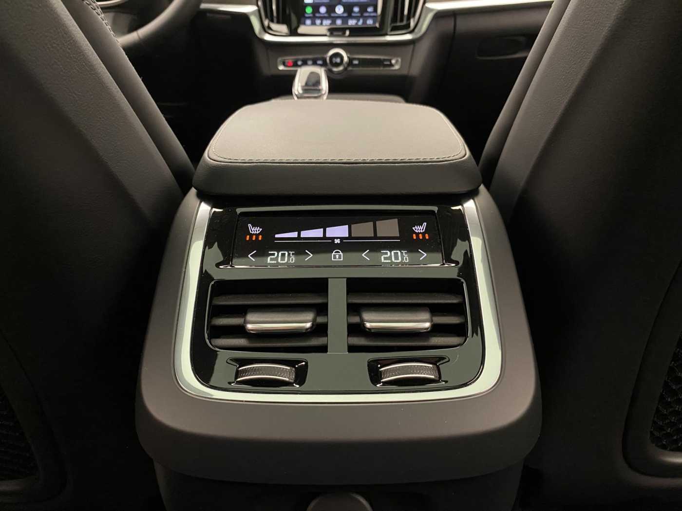 Volvo V90 Cross Country