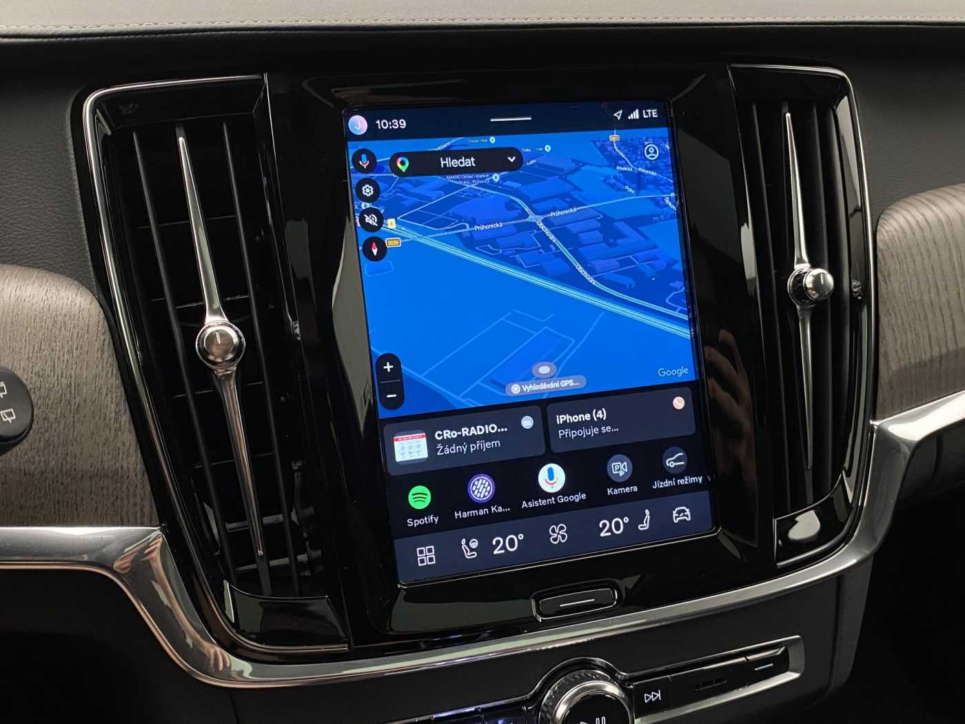 Volvo V90 Cross Country