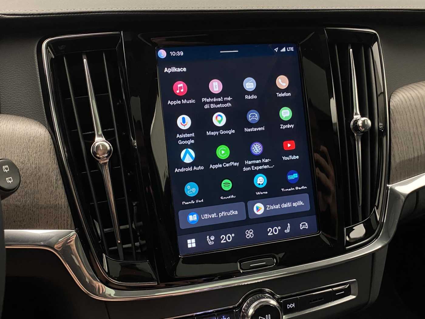 Volvo V90 Cross Country