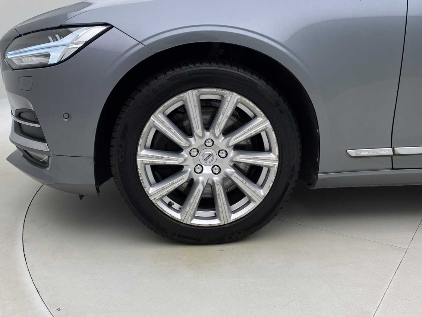 Volvo V90