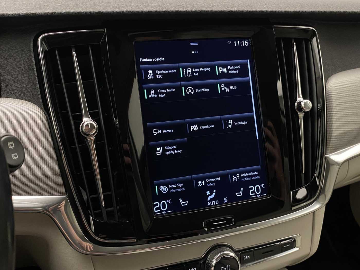 Volvo V90