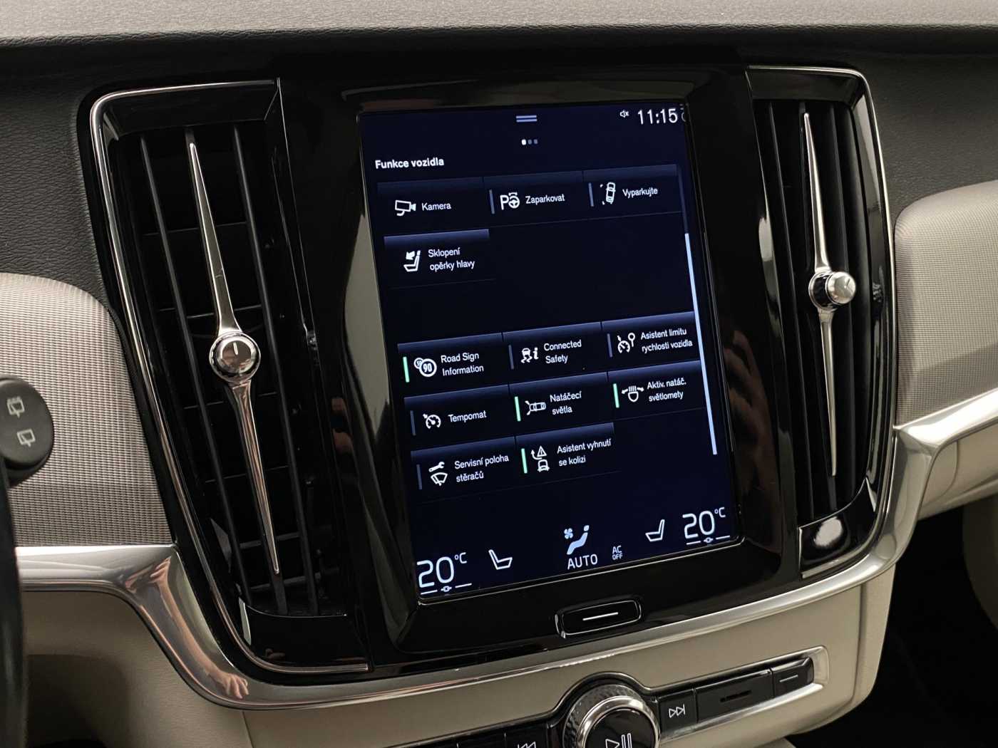 Volvo V90