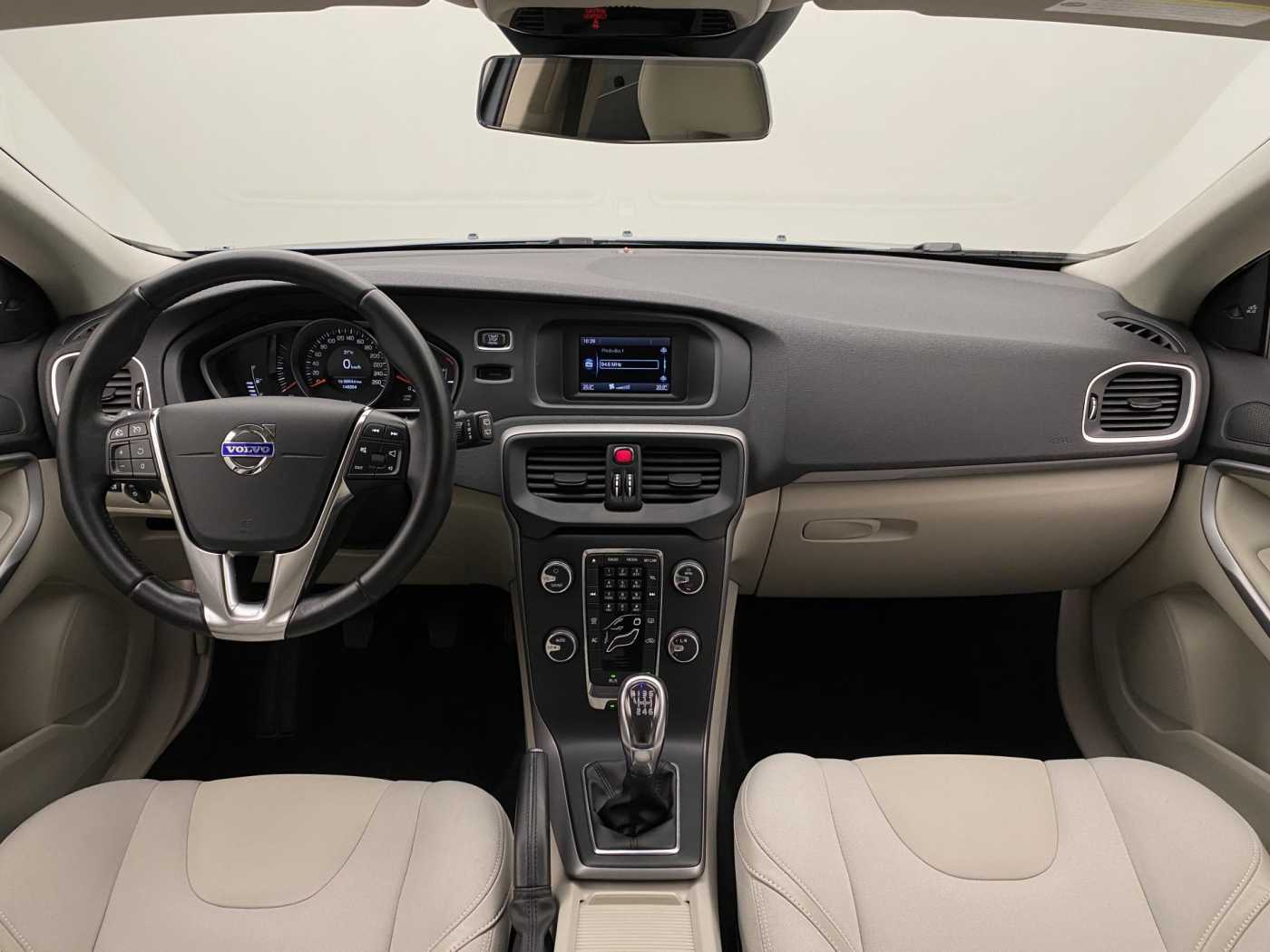 Volvo V40