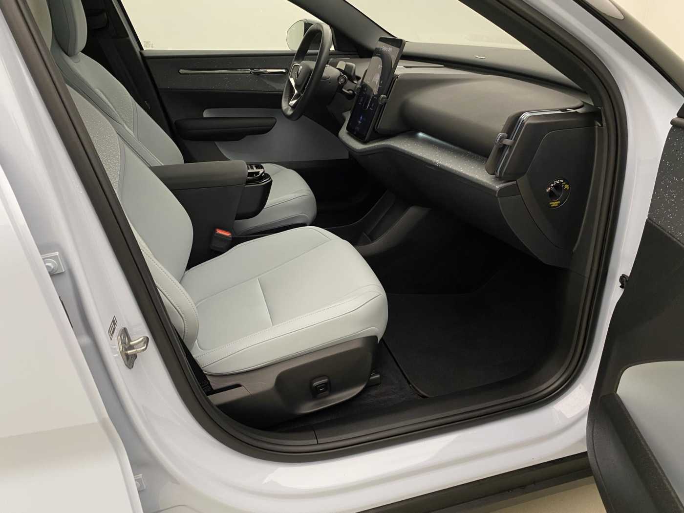 Volvo EX30