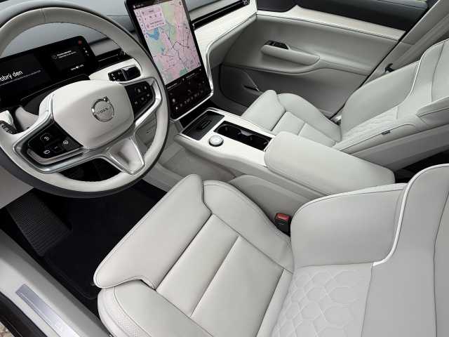 Volvo EX90