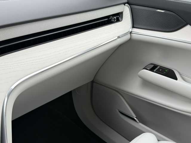 Volvo EX90