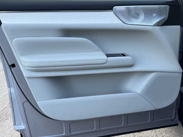 Volvo ES90