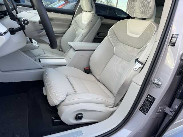 Volvo ES90
