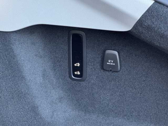 Volvo ES90