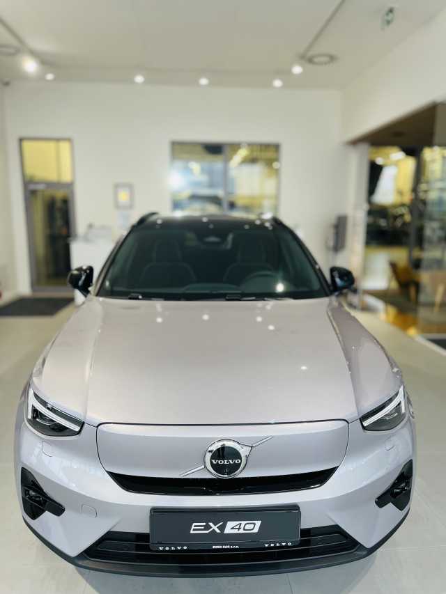Volvo EX40
