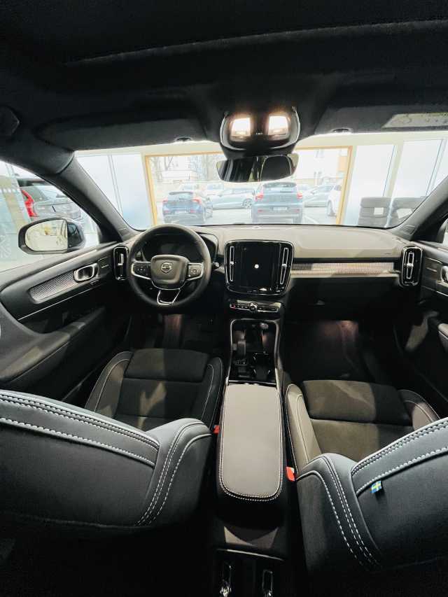 Volvo EX40