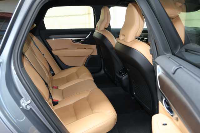 Volvo V90 Cross Country