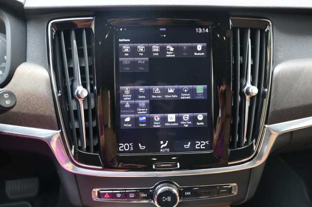 Volvo V90 Cross Country