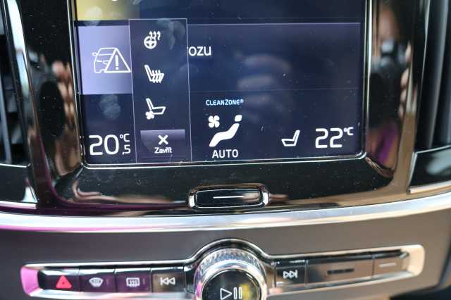 Volvo V90 Cross Country