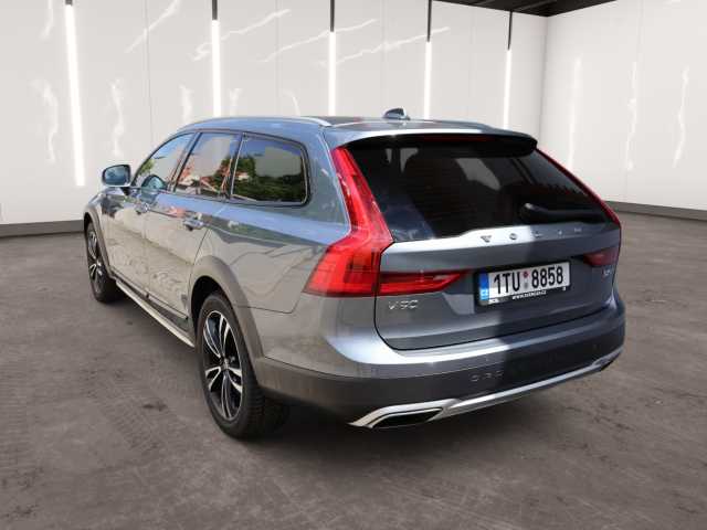 Volvo V90 Cross Country