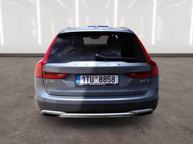 Volvo V90 Cross Country