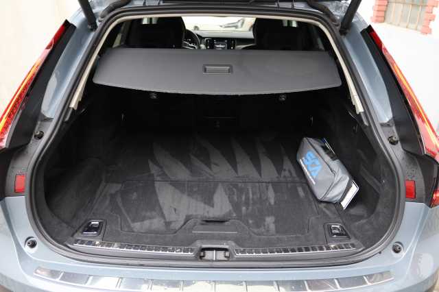 Volvo V90 Cross Country