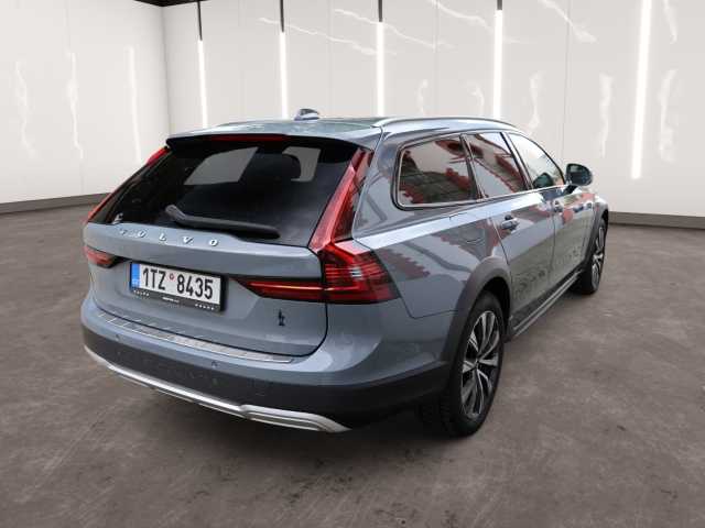 Volvo V90 Cross Country