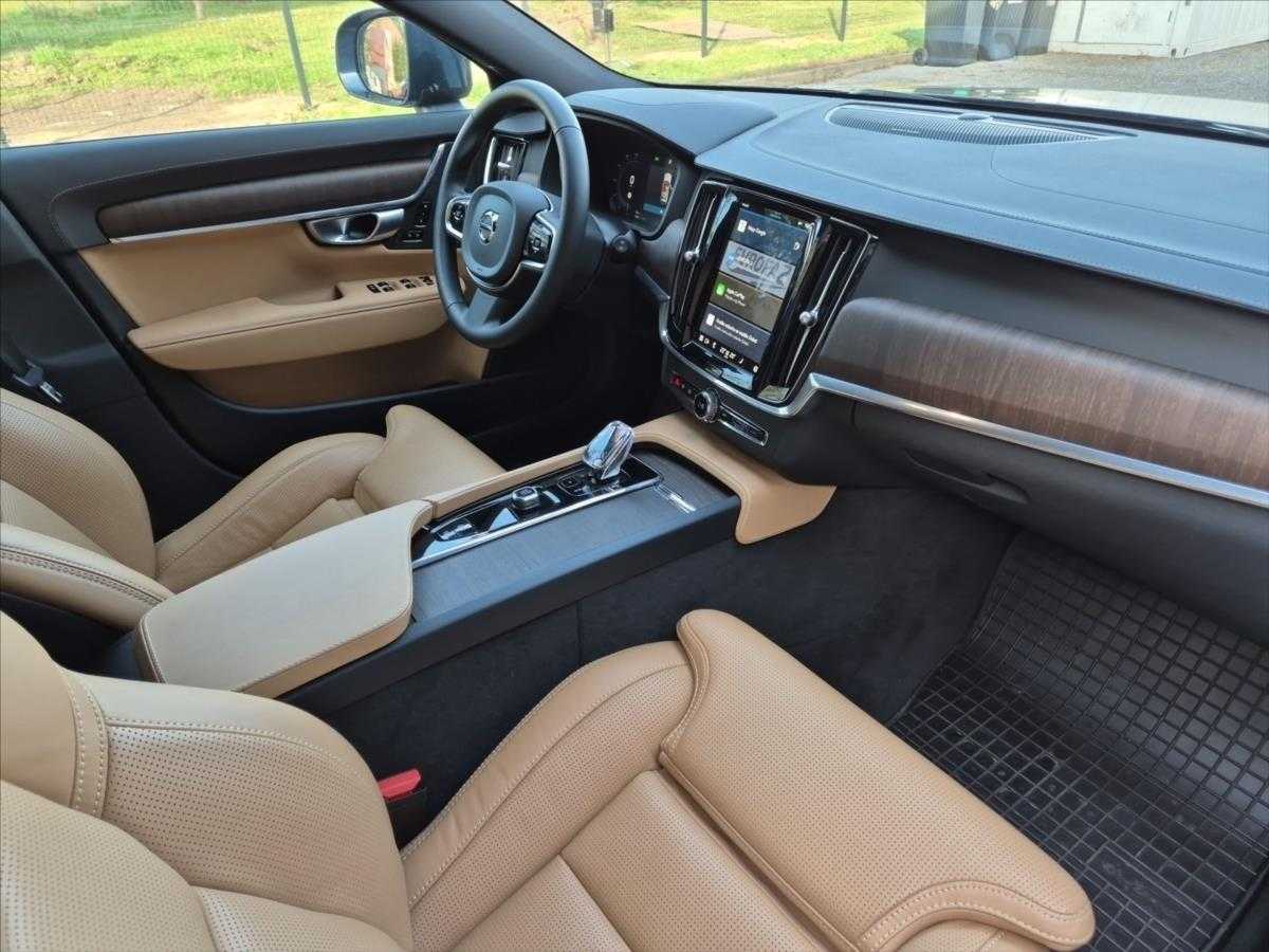 Volvo V90