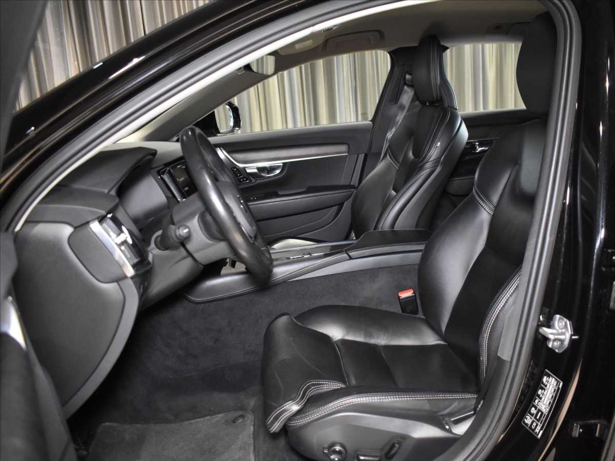 Volvo V90 Cross Country