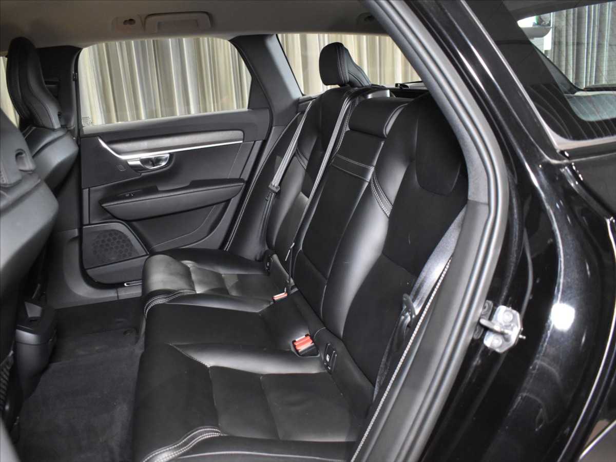 Volvo V90 Cross Country