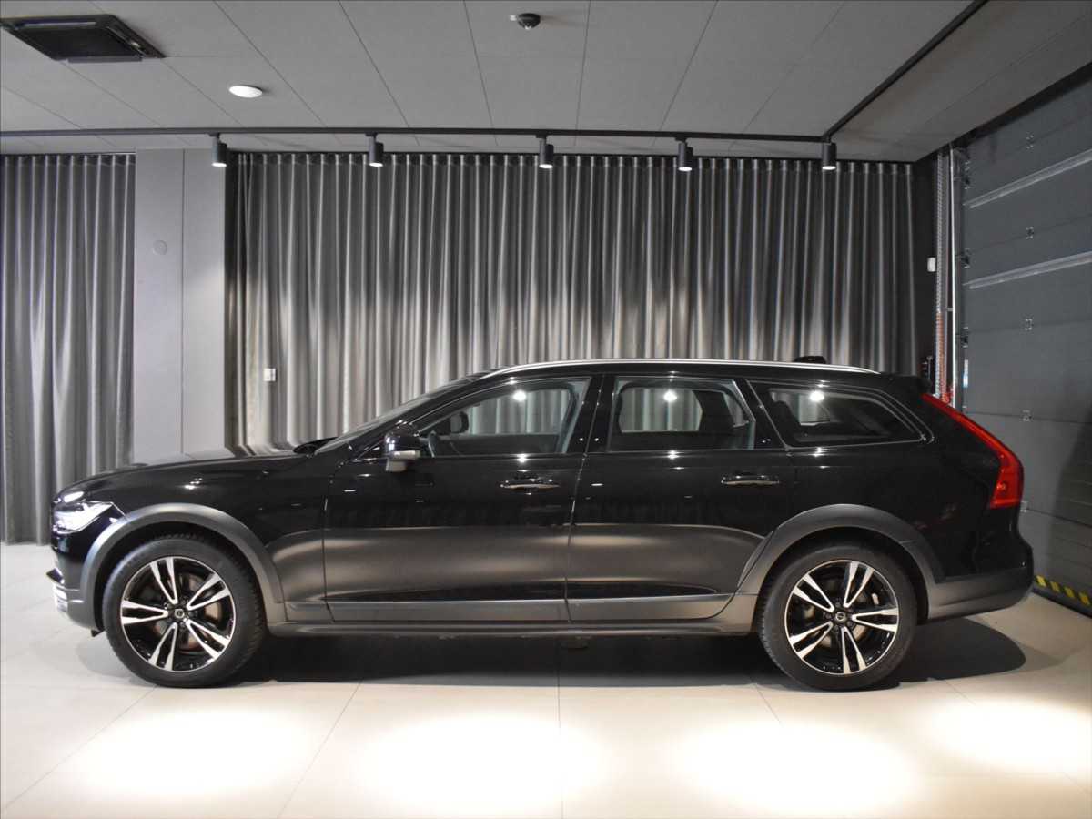 Volvo V90 Cross Country