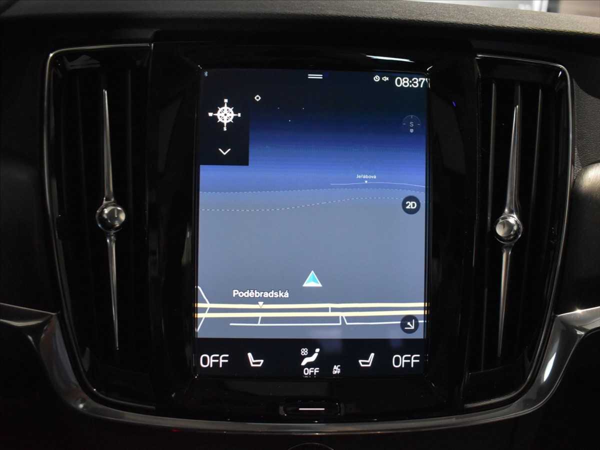Volvo V90 Cross Country