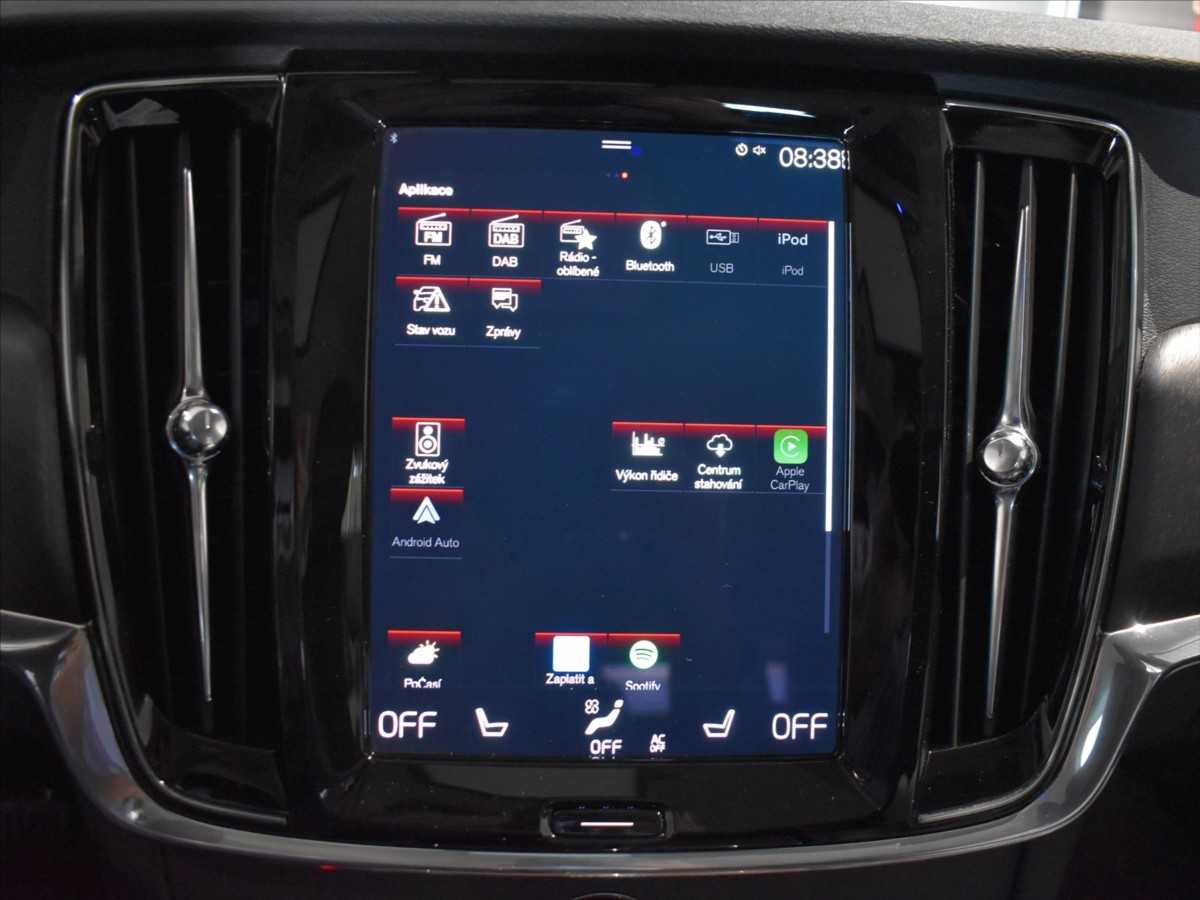 Volvo V90 Cross Country