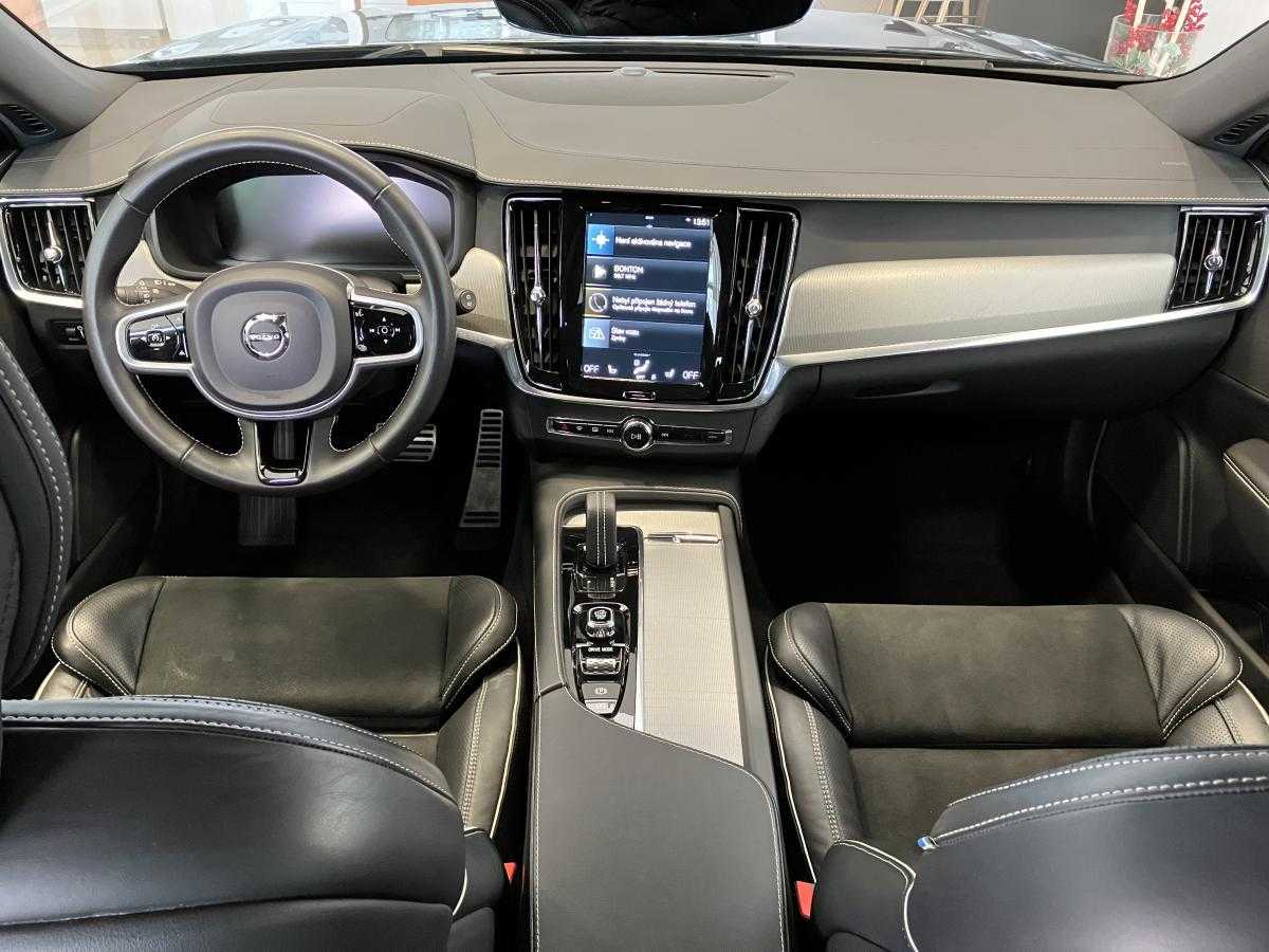 Volvo V90