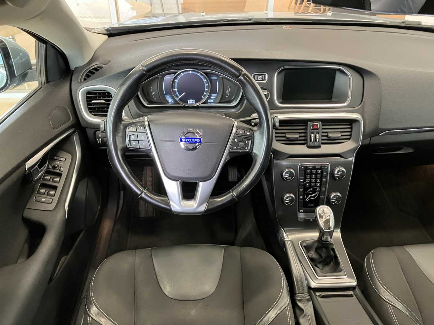Volvo V40