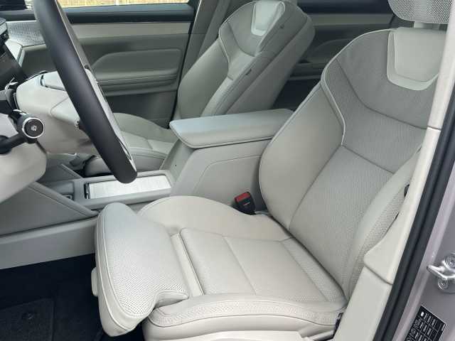 Volvo ES90