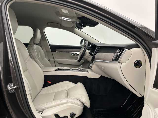 Volvo V90 Cross Country